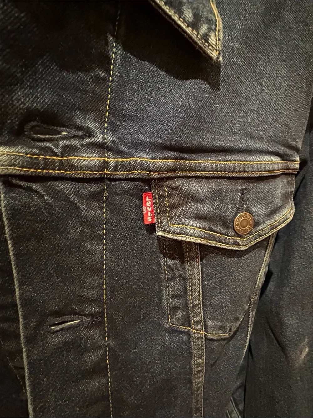 Levi's Trucker me’s Jacket. Sharp Large dark blue. Standard Fit. New with tags